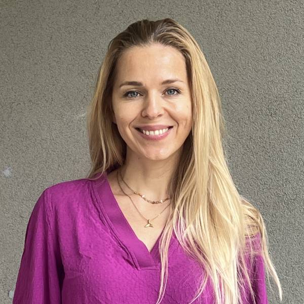 modelka s ID 0102KAGM2Z p021