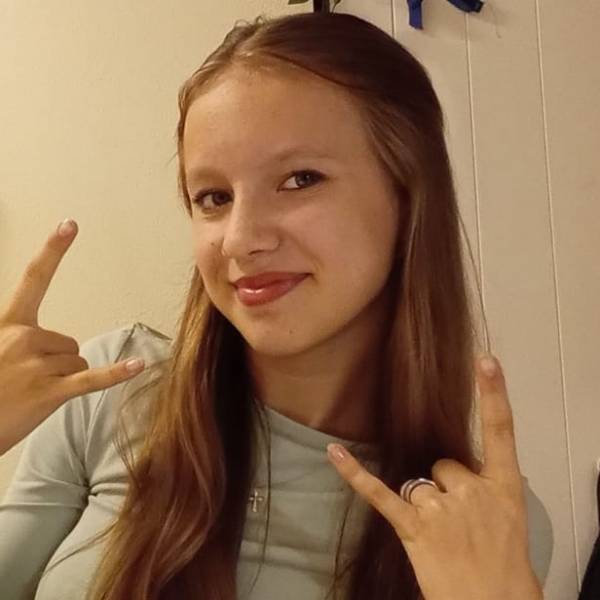 modelka s ID 0102KC45L2 p021