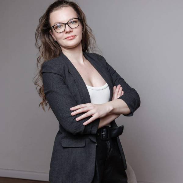 modelka s ID 0102KEWBVI p031