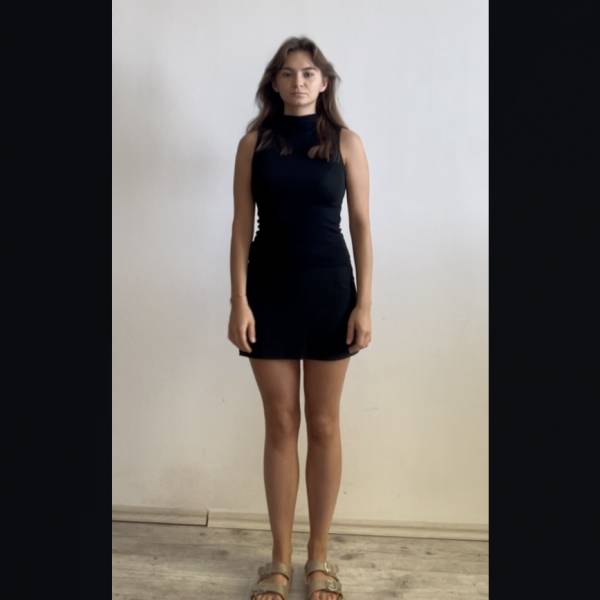 modelka s ID 0102KHSUYB p031