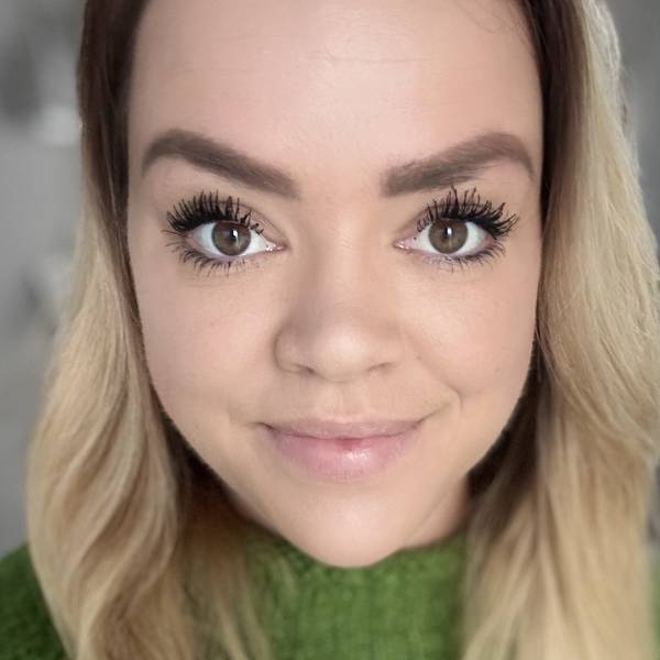 modelka s ID 0102KJ75XA p021