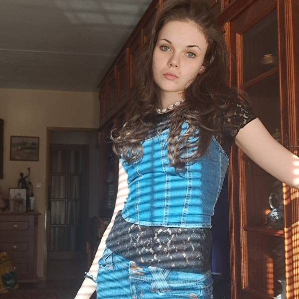 modelka s ID 0102KS1O3E p031