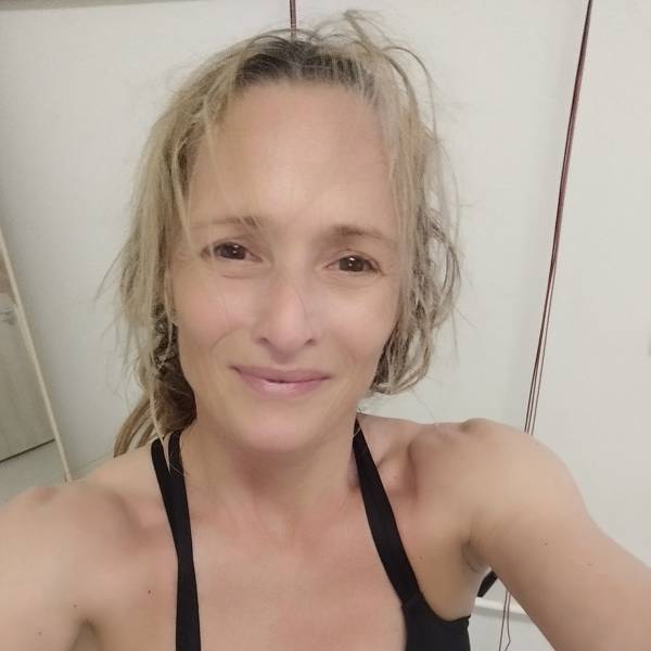 modelka s ID 0102KTGVIU p021