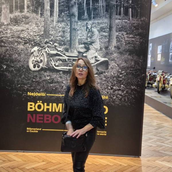 modelka s ID 0102L7MATL p031