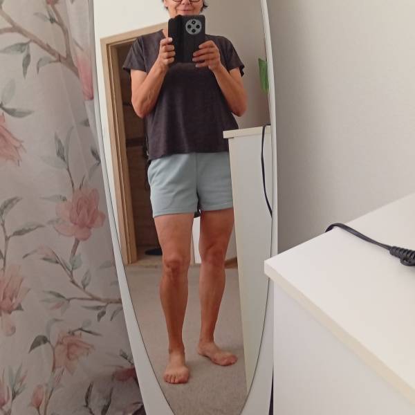 modelka s ID 0102L99Q5E p031