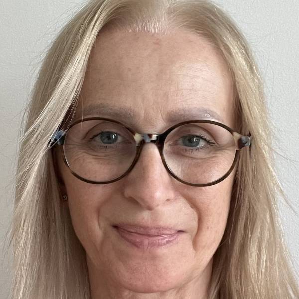 modelka s ID 0102L9FIDG p021