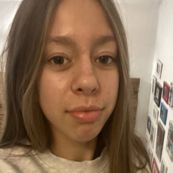 modelka s ID 0102LEJDKL p021