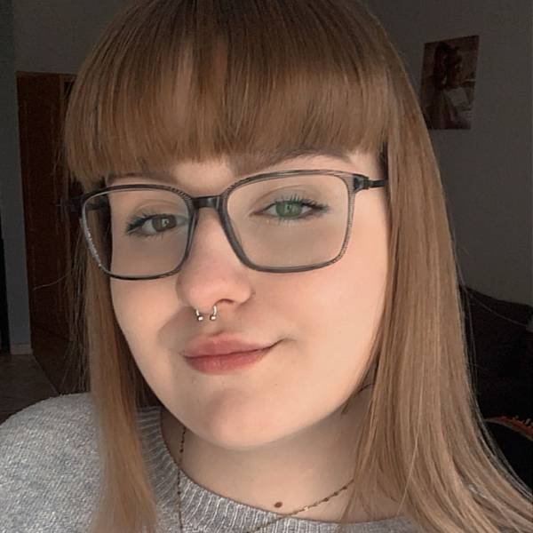 modelka s ID 0102LT0FA2 p021