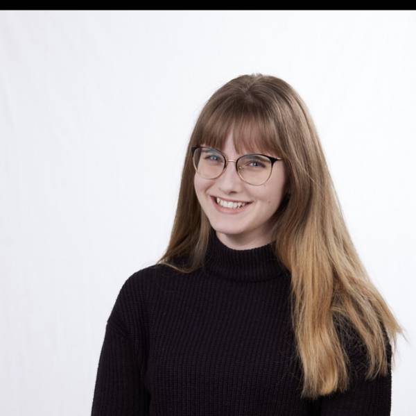modelka s ID 0102M05H9D p021