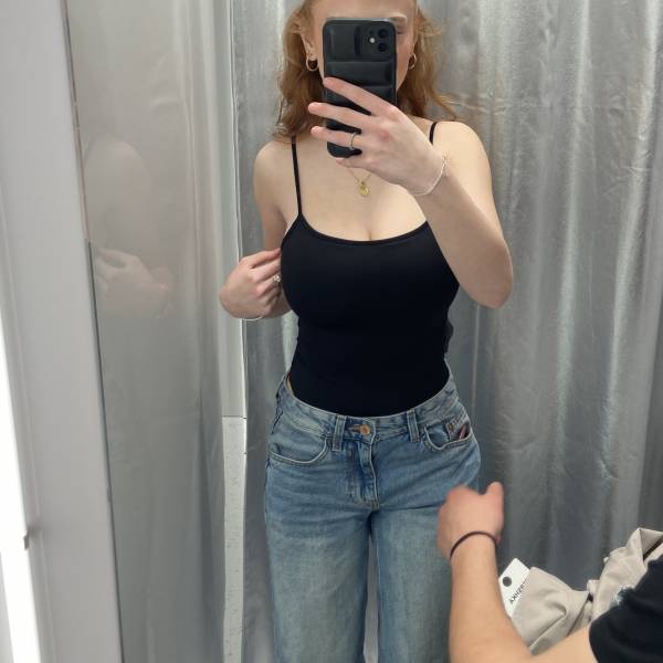 modelka s ID 0102M3RFZF p031