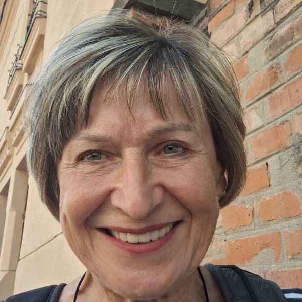 modelka s ID 0102MAQEP1 p021