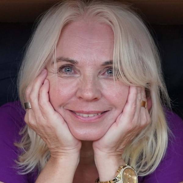 modelka s ID 0102MEUJ82 p021