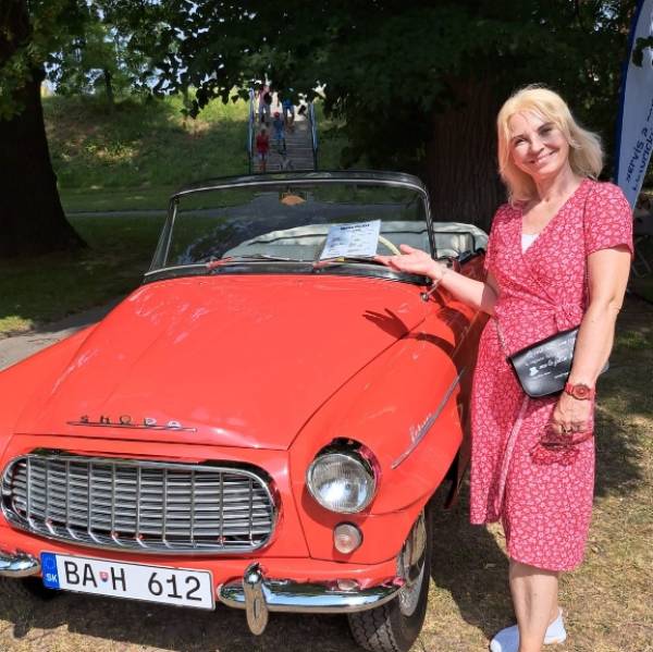 modelka s ID 0102MEUJ82 p031