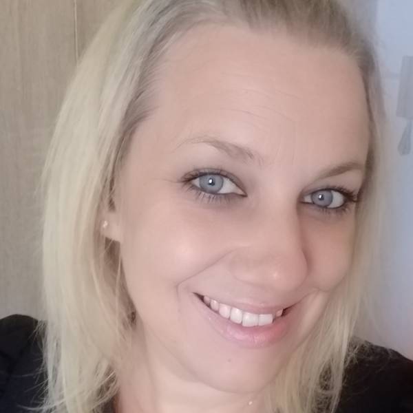 modelka s ID 0102MICJKM p021