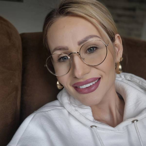 modelka s ID 0102MMELBH p021