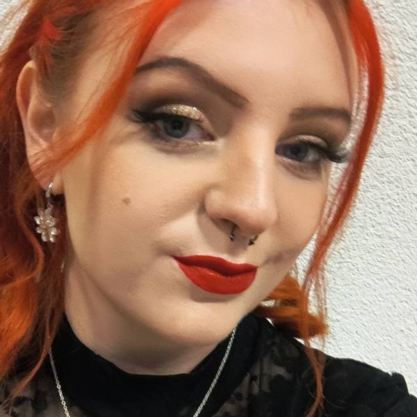 modelka s ID 0102MOJKEV p021