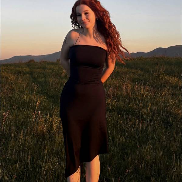 modelka s ID 0102MYYXUG p031