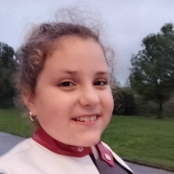 modelka s ID 0102MZDZME p021