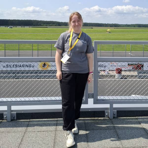 modelka s ID 0102N0572G p031