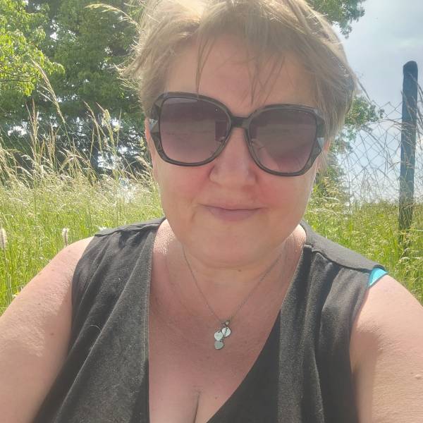 modelka s ID 0102N220EZ p021