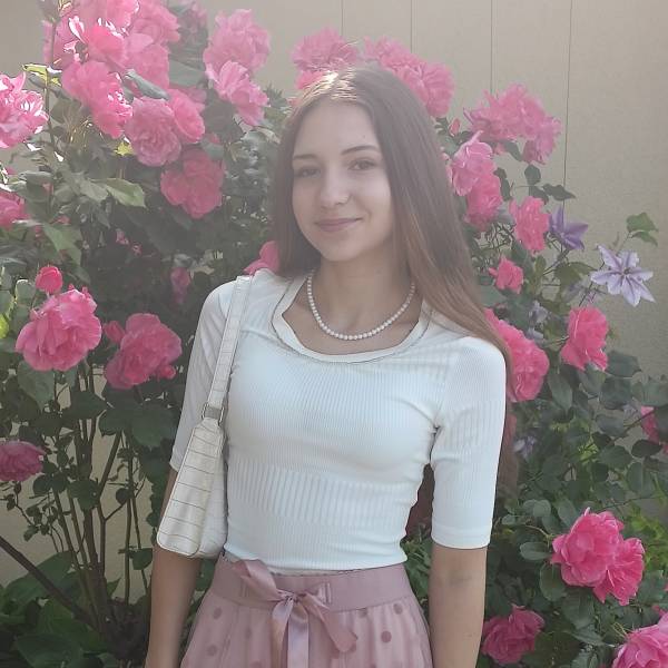 modelka s ID 0102NDNM6Y p021