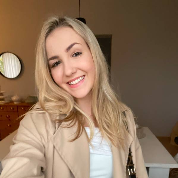modelka s ID 0102NF0S7R p021