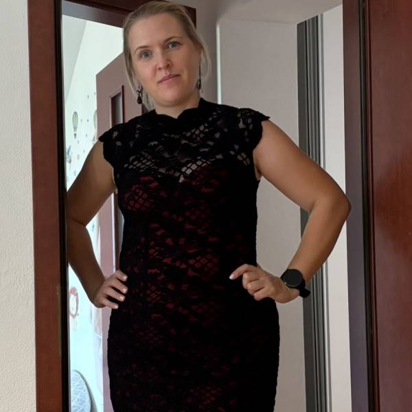 modelka s ID 0102NQTEVG p031