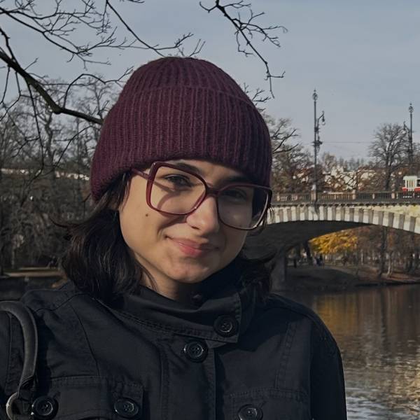 modelka s ID 0102NYHULJ p021