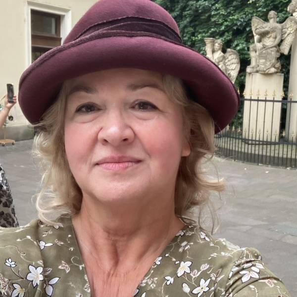 modelka s ID 0102O0EC2X p021