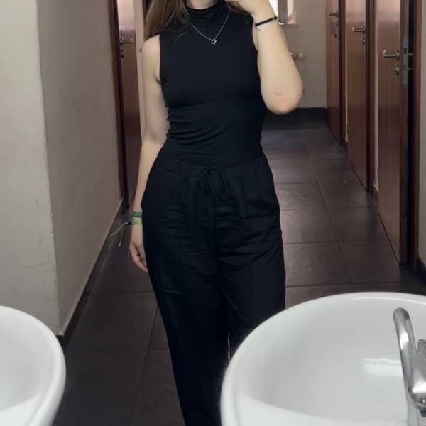 modelka s ID 0102O14YZH p031