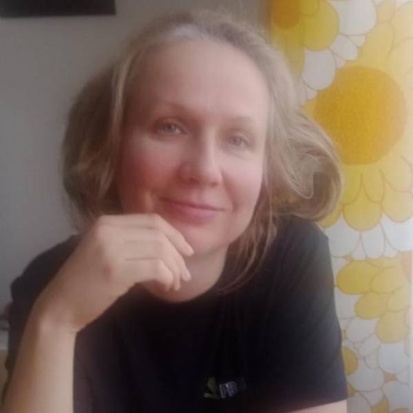 modelka s ID 0102O8GDNB p021