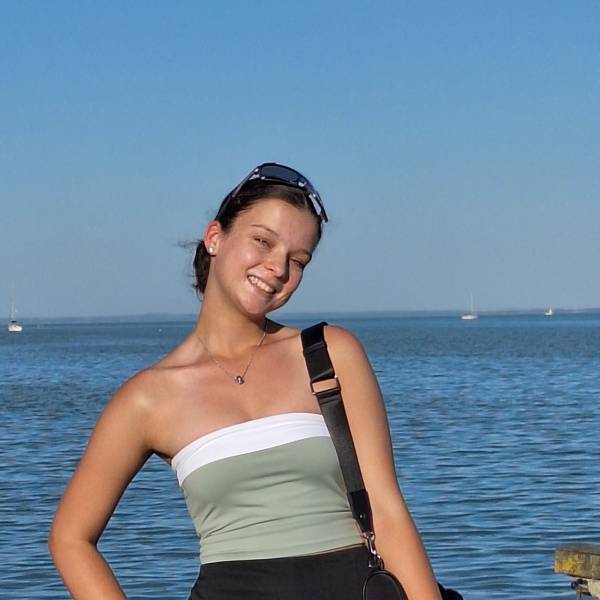 modelka s ID 0102OITTZJ p021