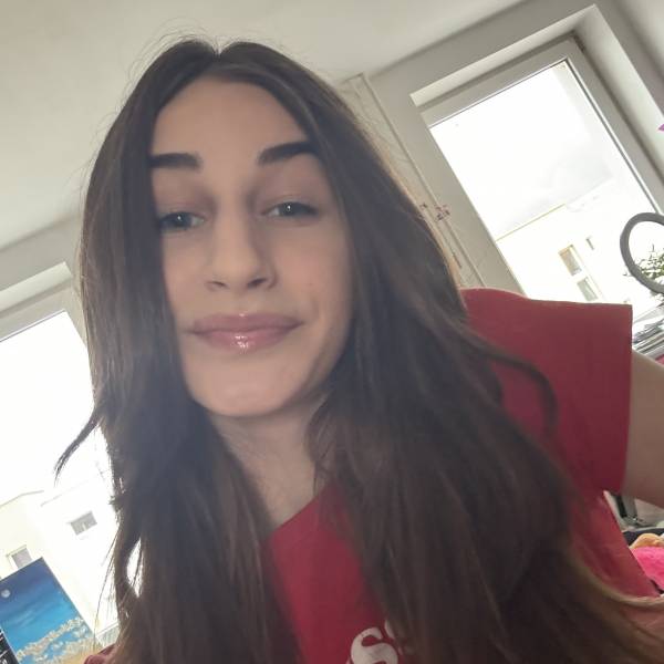 modelka s ID 0102OJTN2B p021