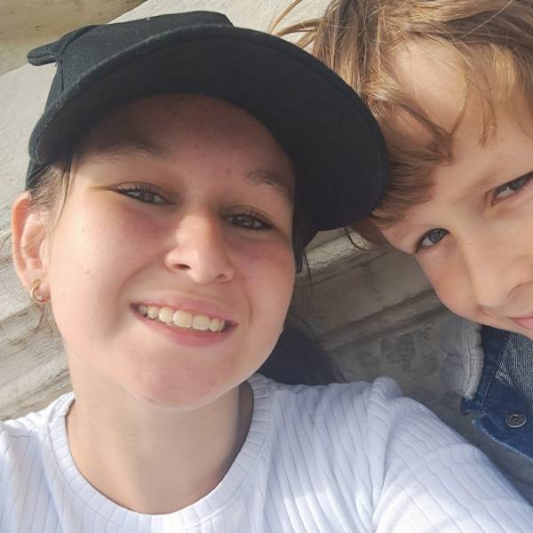 modelka s ID 0102OSVGN4 p021