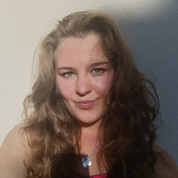 modelka s ID 0102OW79R5 p021