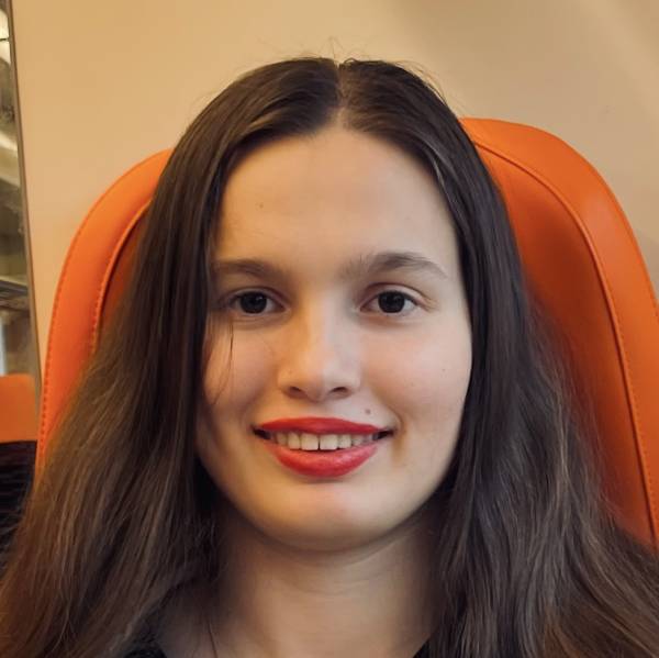 modelka s ID 0102P498HK p021