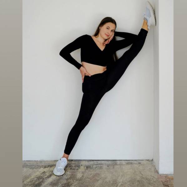 modelka s ID 0102P498HK p031