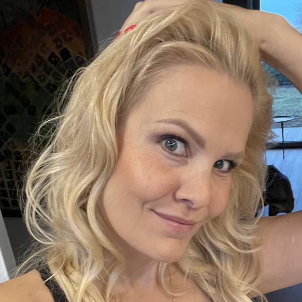 modelka s ID 0102PMWIJ8 p021