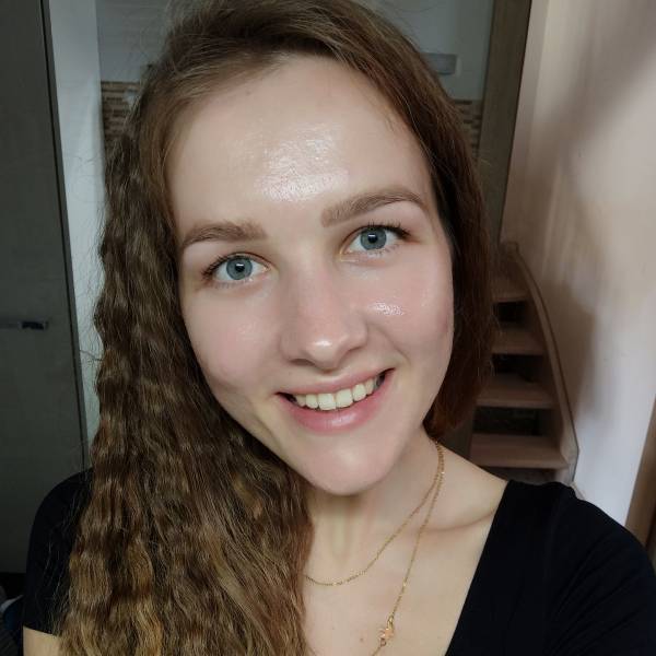 modelka s ID 0102PPXHGI p021