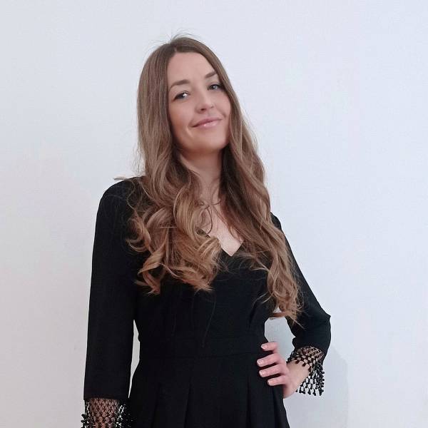 modelka s ID 0102PQVL1I p021