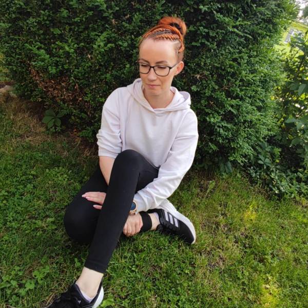 modelka s ID 0102PT3EAA p031