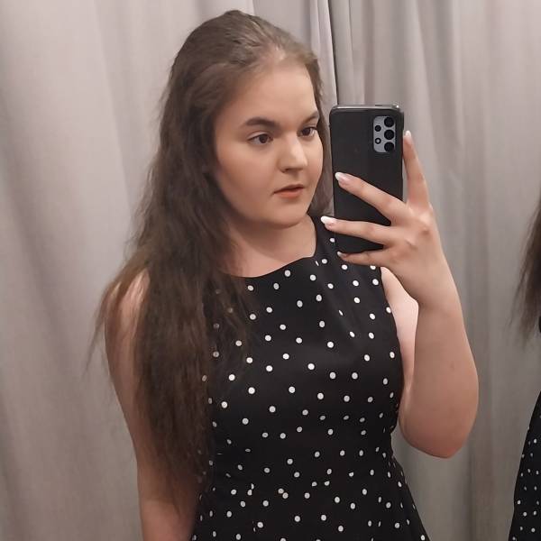 modelka s ID 0102PTPG9M p031