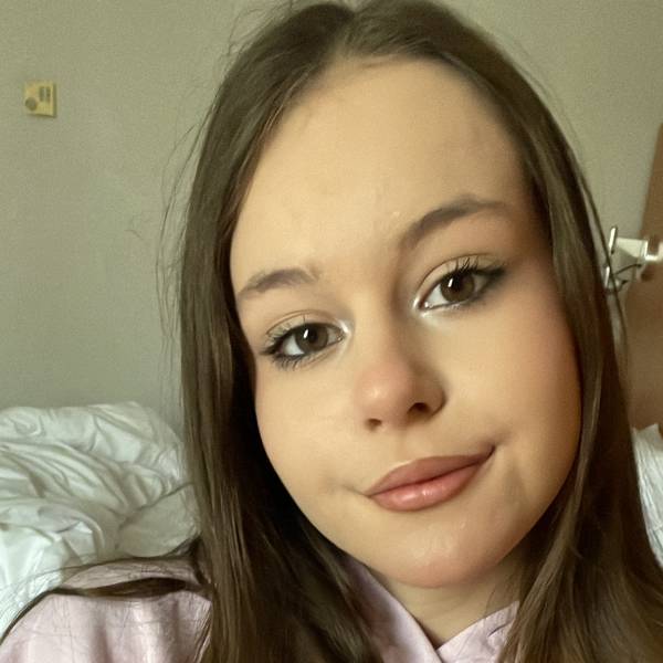 modelka s ID 0102PZYZXN p021