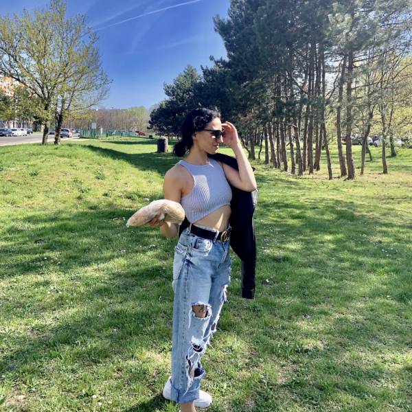 modelka s ID 0102Q6KW9D p031