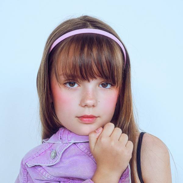 modelka s ID 0102Q8OL9K p021