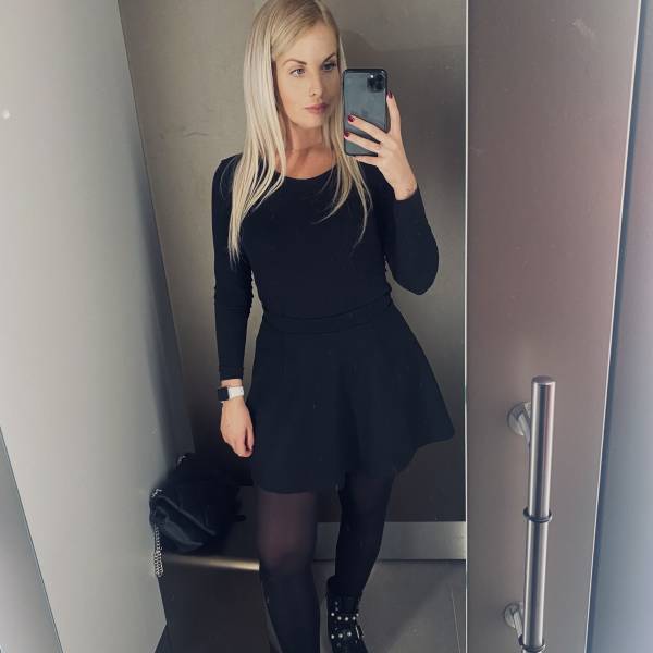 modelka s ID 0102QA18YB p021