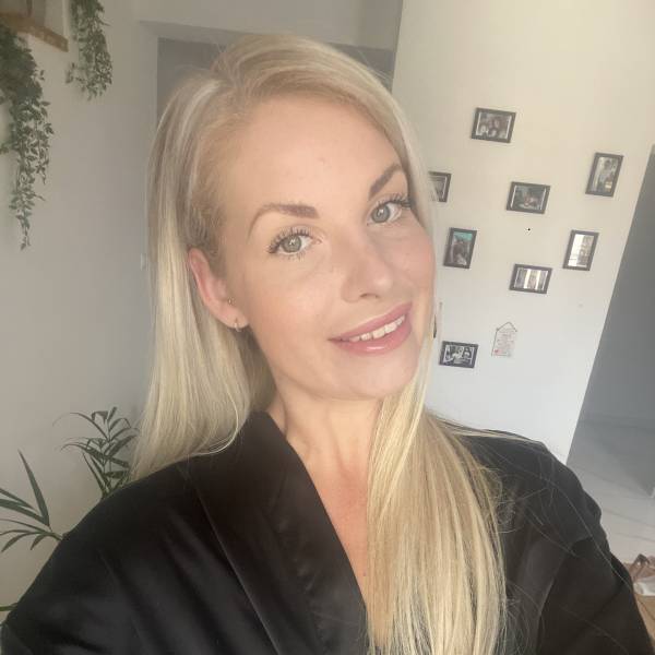 modelka s ID 0102QA18YB p031