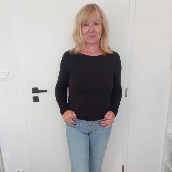 modelka s ID 0102QGHKDG p031