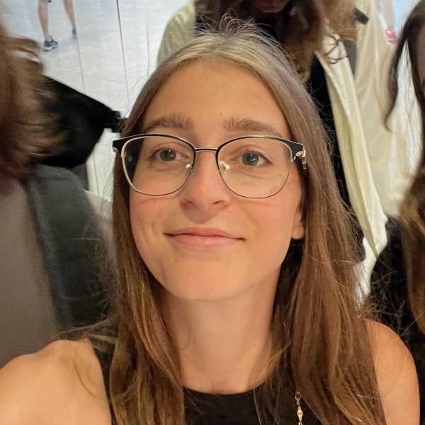 modelka s ID 0102QJZHHH p021