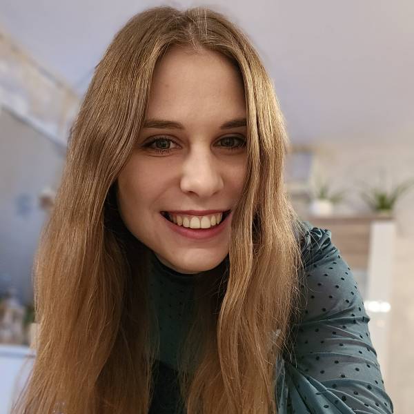 modelka s ID 0102QK6DP8 p021